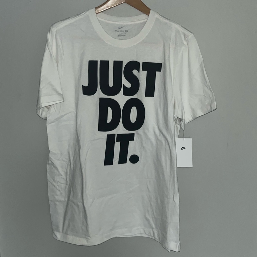 NWT The Nike Tee Just Do It Spell Out T-Shirt